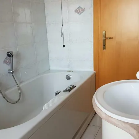 Domus Maris Viserba: Beachfront Near Fairgrounds Apartment