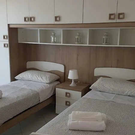 Apartment Domus Maris Viserba: Beachfront Near Fairgrounds Rimini