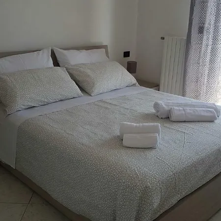 Domus Maris Viserba: Beachfront Near Fairgrounds