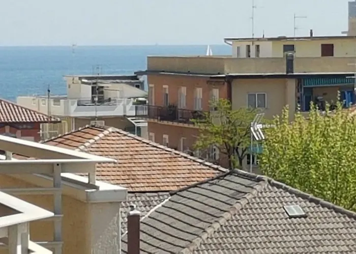 Domus Maris Viserba, Spiagge E Centro A 100 Mt Centro A 10 Minuti In Auto Sigep 2026 Fiera A 5 Minuti * Rimini
