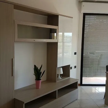 Domus Maris Viserba, Spiagge E Centro A 100 Mt Centro A 10 Minuti In Auto Sigep 2026 Fiera A 5 Minuti *